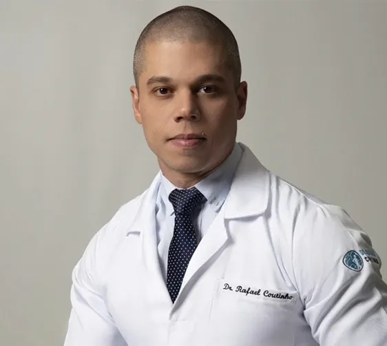 Drª. Ariane Dembogurski — Oncologista